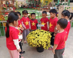 HOẠT ĐỘNG NGOÀI TRỜI CỦA TRẺ TẠI LỚP MẪU GIÁO BÉ B TRƯỜNG MẦM NON ĐIỆN BIÊN ĐÔNG