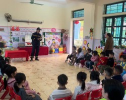 HOẠT ĐỘNG LAO ĐỘNG VỆ SINH NHÓM TRẺ 24-36 THÁNG Ở TRƯỜNG MẦM NON  ĐIỆN BIÊN ĐÔNG